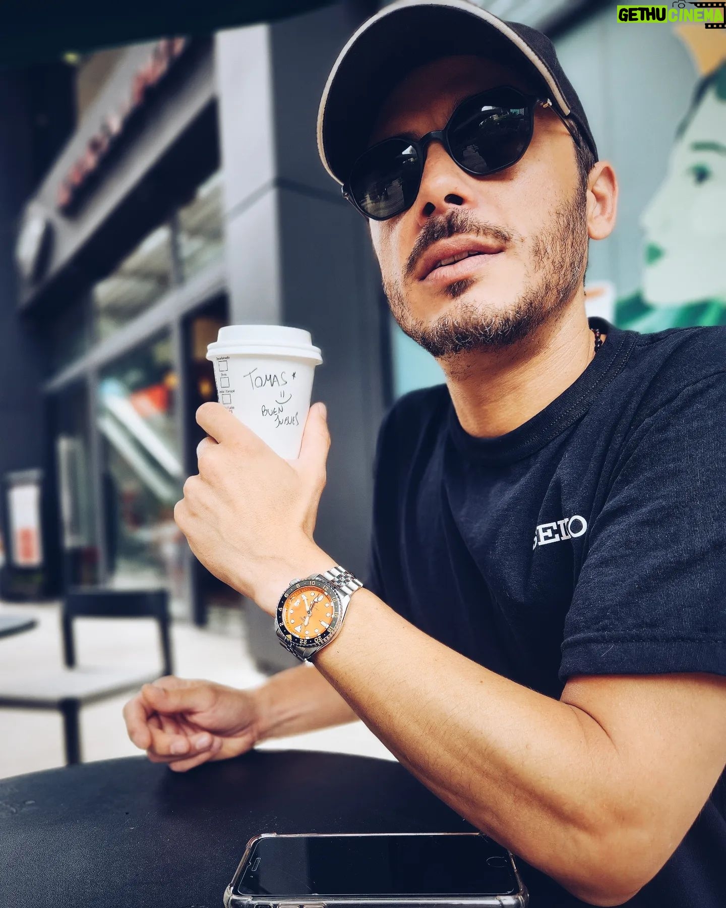 Tomás Fonzi - 20.1K Likes - Mañanita de jueves... ☕❤️👧🏼
.
.
.
#seiko5gmt