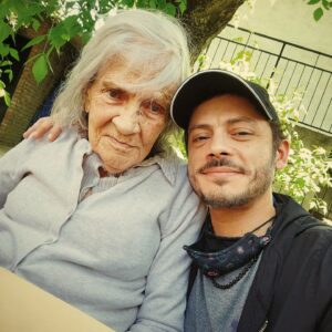 Tomás Fonzi Instagram - "La abuela Coca"... O simplemente "Cocó". 
97 pirulos HOY!
Dale, contame TODOOOOOOO!!!
❤️🎂🎂🎂❤️
