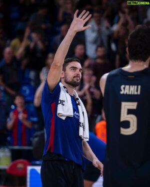 Tomáš Satoranský Instagram - Encantado de jugar en el Palau otra vez y sentir vuestro apoyo! Merci afició 🔵🔴 #viscabarça #klukzflóry #crazyeyes