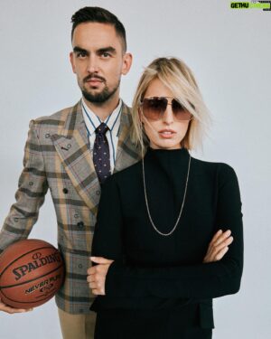 Tomáš Satoranský Instagram - September cover of @esquireczech w/ @karolinakurkova

📸 @benediktrenc
✍️ @petrmatejcek
@cashonly_studio_production