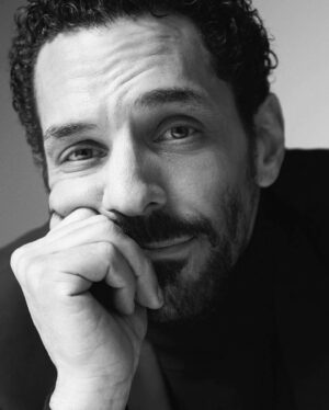 Tomer Sisley Instagram - #TBT
Séance shooting avec @julien_vallon il y a déjà plus d’un an... J’adore son point de vue à travers son objectif. Julien, merci d’avoir usé de ton talent sur moi. La prochaine on se la fait avec @sandraandcoparis 😉