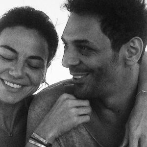 Tomer Sisley Instagram - 5 years reunited 😊😍
5 years of love, happiness, laughter, sex, buddying, learning, changing, constructing... 5 years of LIFE! The 5 most beautiful years of my life!!! ❤️
Ma femme, puisque c’est bien comme ça que je t’appelle, tu es l’amour de ma vie. J’étais déjà né, mais toi tu m’as donné la VIE!
I love this road with you. I love all the roads with you!
I love you @sandraandcoparis