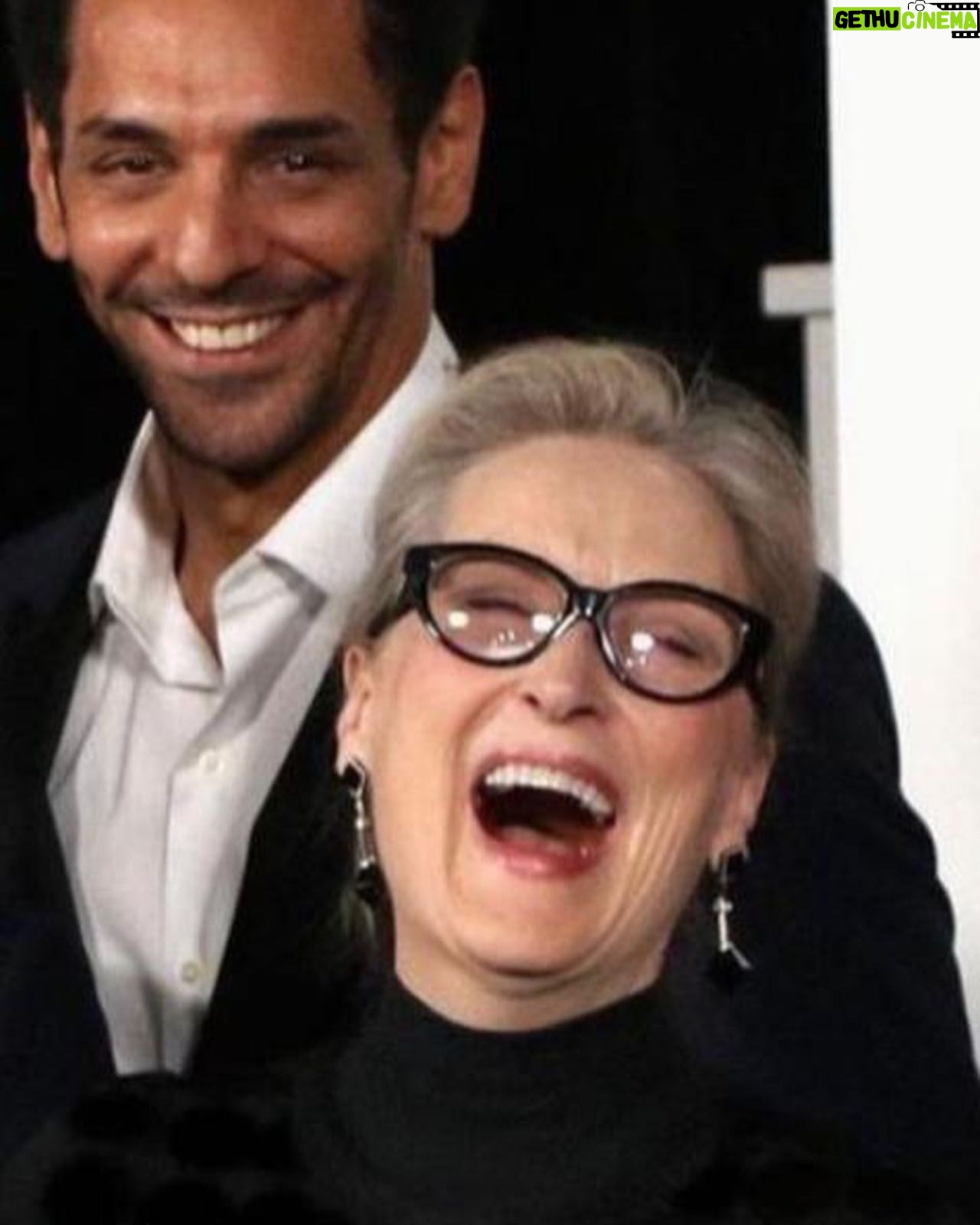 Tomer Sisley - 19.3K Likes - Bon bah je peux crever maintenant!
😂😊😎 Meryl… l’actrice de tous les acteurs!!! Quelle fierté, quelle chance, quel plaisir!!! Folle nuit à NY, folle avant première, film incroyable!!!! #DONTLOOKUP Thank you Adam McKay 🙏🙏🙏 Partenaires incroyables! Leonardo Dicaprio, Jennifer Lawrence, Meryl Streep, Kate, Jonah Hill, Ron Perlman, Tyler Perry, Kid Cudi, Cate Blanchett, Himesh Patel, etc…
Special thanks to @louboutinworld @boucheron @cerruti1881 @emanuelungaroparis
🙏🙏🙏🙏😎😎😎😎
Et mention très spéciale pour ma femme sans qui tout cela n’aurait jamais existé ❤️❤️❤️ @sandraandcoparis Love Of My Life