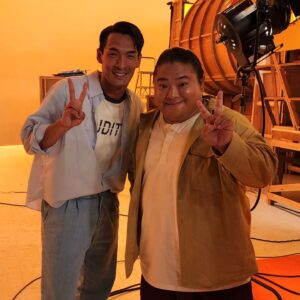Tomisakae Instagram - 元プロサッカー選手の槙野智章さんとのツーショットです📸
スタイル抜群でカッコ良くて、バラエティに慣れてない僕にスゴく優くしてくれました👏✨
10月19日(木)よる8時から放送のモニタリングで共演しているので是非ご覧下さい🙇‍♂️
ちなみに、、、喋ります👍🌟
#富栄ドラム #モニタリング