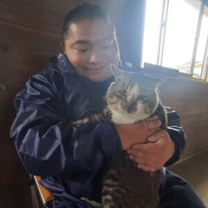 Tomisakae Instagram - おかげさまで『ドラム馬JOB大冒険』という初の冠番組が10月26日(木)よる22:57～TBSテレビ(関東ローカル)で放送されることになりました🙇‍♂️!!
僕がウマ🐴に関わるお仕事にチャレンジする就業体験バラエティです📺️❇️
関東ではない方や見逃した方の為にYouTubeも更新されるので是非ご覧になって下さい❗✨
#富栄ドラム #ドラム馬JOB大冒険 #競馬