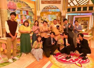 Tomisakae Instagram - VIVANTの番宣でCBCへ🚅💨
『チャント！』と『花咲タイムズ』の生放送に出演させていただきました📺️❇️
CMの間に豪華なメンバーに囲んで頂き📸最高の思い出に📱📣
スタッフの皆様、そして番組をご覧になって下さった東海地区の皆様もありがとうございました🙇!!
#𝐕𝐈𝐕𝐀𝐍𝐓 #富栄ドラム