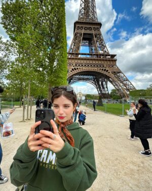 Tommaso Cassissa Instagram - A Parigi ho trovato questo palo meraviglioso e non ho potuto fare a meno di fare una foto!