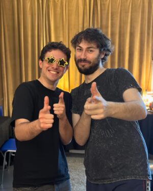 Tommaso Cassissa Instagram - Questo mese (fino ad ora) sono successe tante cose e siccome prevedo giorni altrettanto intensi occorre recap prima che sia troppo tardi.
Tra le altre cose belle che vi auguro c’è anche un buon
25 Aprile 🫂