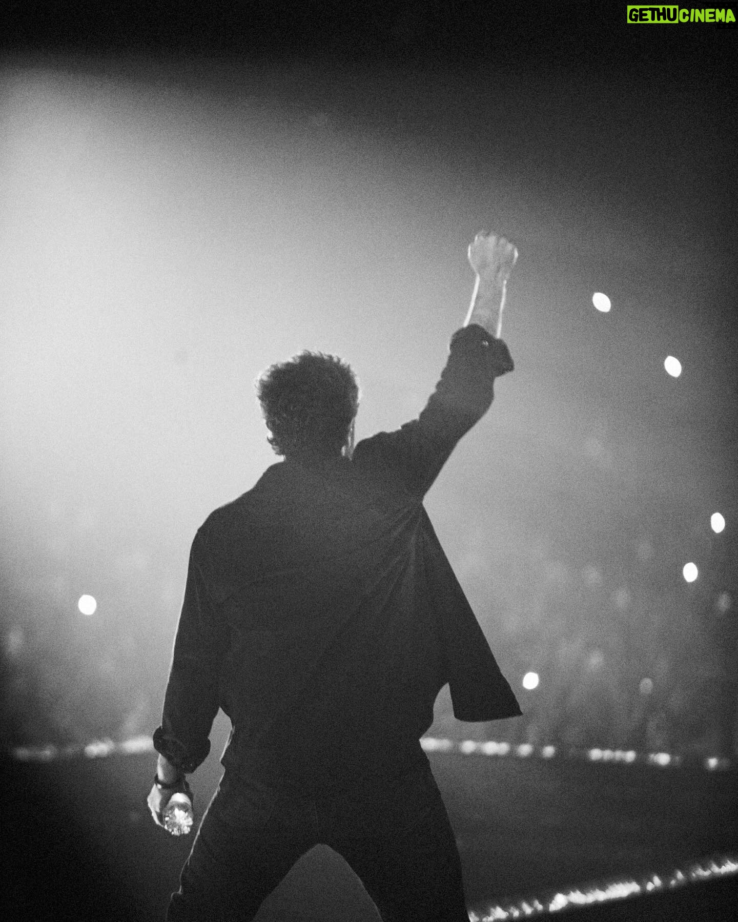 Tommaso Paradiso - 30.4K Likes - Napoli, 19-11-2023, ♥️