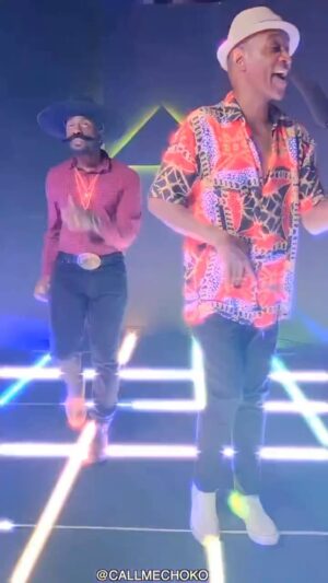 Tommy Davidson Instagram - When You Lied On Your Resumé But Still Got The Job 🤣💀

Directed by @callmechoko

With Legend @therealtommycat

Song :@fulanitooriginal @verdugo1214 🎶