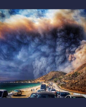 Tommy Flanagan Instagram - Don’t no who took this picture but that’s our homes burning! Friends and neighbors One love!