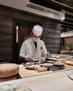 Tomo Visava Thaiyanont Instagram - 🍣