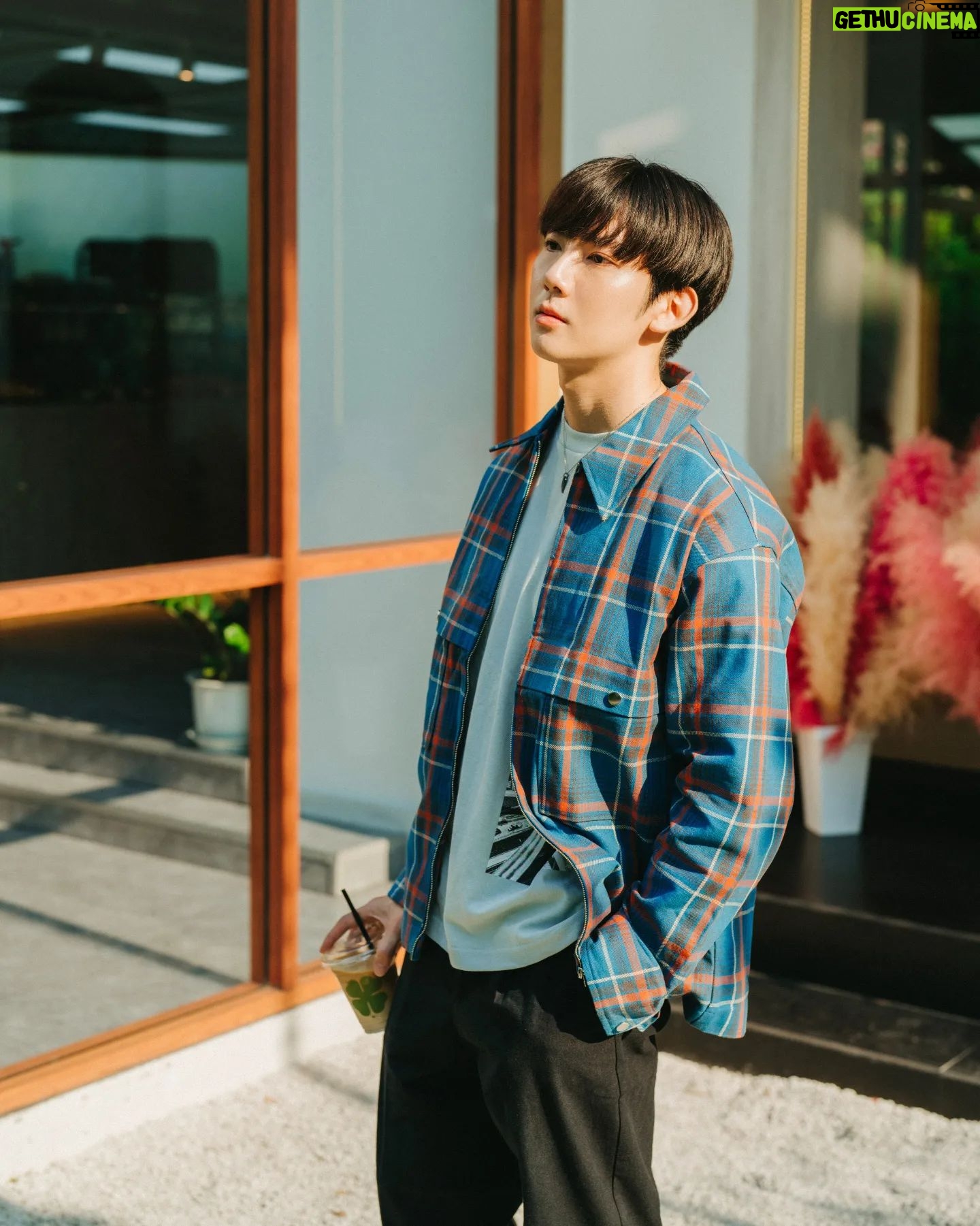Tomo Visava Thaiyanont - 24K Likes - Today's look by Niko and...
.
@nikoand_thailand_official กำลังจะมาเปิดที่ไทยเร็วๆนี้แล้ว เตรียมช้อปกันได้เลยครับ ! 👖👕
.
#nikoand #nikoandstyling #nikoandbangkok #uni9uesense
