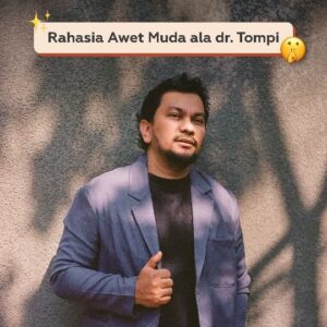 Tompi Instagram - Spill rahasia awet muda ala @dr_tompi ! Yuk contek triknya 🤩🤩

GEUTiful punya trik awet muda ala kamu? Share di kolom komentar ya 🥰

#GEUT #GEUTskincare #JadiLebihBaik #awetmuda #skincaretips #doktertompi