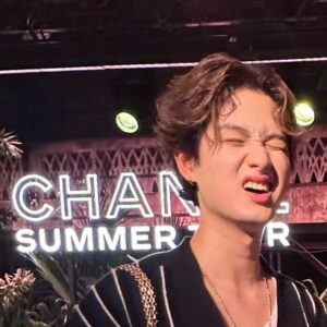 Tonhon Tantivejakul Instagram - 🖤🥂😳
@chanelofficial #CHANELSUMMERTour