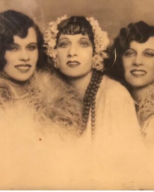 Toni Basil Instagram - Mother her two older sisters, brother and adopted brother had a very famous vaudevillian act called Billy Wells and the Four Fays 
They started performing in America after immigrating from Australia in 1927 and the act survived into the early 60s where they performed  twice on Ed Sullivan (go to my YouTube channel “Toni basil‘s house” for the video) they also performed throughout the 50s where my father was the orchestra leader at the Chicago theater, so I got to see my whole family on stage as I stood in the wings. There’s no business like show business!!! One of their early performances was on the same bill with Bojangles, and one of their last performances in 1964 sharing the bill with the Beatles on their first American TV performance on Ed  Sullivan .. (No, I’m not George Santos) Happy Mother’s Day Jacqueline
#wellsandthefourfays #billywellsandthefourfays
#vaudeville #thelockers #heymickey  #bojangles #louisbasil #tonibasil #chicagotheather #edsullivan #thebeatles
