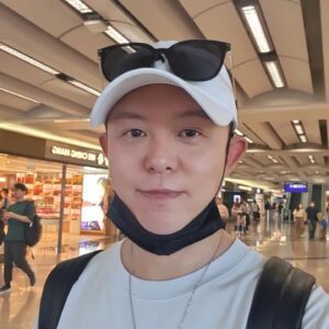 Tony An Instagram - 너무나 오랜만!!! ㅠㅠ 얼마전 일때문에 홍콩과 싱가폴 다녀왔답니다 요즘 회사일때문에 잦은
출장과 업무에 지난
한달이 그저 스쳐간 기분이랄까.. 푹푹 찌는 한여름
다들 잘 이겨냈나요~
#토니안#안부인사#넘나오랜만인것
