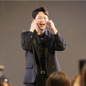Tony An Instagram - 우하하하! 너무나 행복했던 주말~~~ 근데 말이 너무 많았나봐 목쉬고 월요일이 사라졌네.. 😁
#토니안#1박2일#이틀이순삭 #광대승천#새로배운#포즈#사진퍼옴
