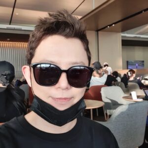 Tony An Instagram - 너무나 오랜만!!! ㅠㅠ 얼마전 일때문에 홍콩과 싱가폴 다녀왔답니다 요즘 회사일때문에 잦은
출장과 업무에 지난
한달이 그저 스쳐간 기분이랄까.. 푹푹 찌는 한여름
다들 잘 이겨냈나요~
#토니안#안부인사#넘나오랜만인것