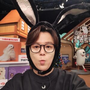 Tony An Instagram - 여러분~2022년 한해가 순식간에 지나가고
 2023년 새해가 밝았어요~ 작년에 있었던 모든 힘들었던 일들 기억에서 지워버리고 올해는 
토니 아니 토끼처럼 뽀송뽀송한 행운이 가득하길 바래요~^^ 새해 복 넘치게 많이 받으세요~~~!!!
사랑합니다 💖 

#토니안#토니토끼#2023#행운#행복#건강#기쁨#좋은일만가득하길