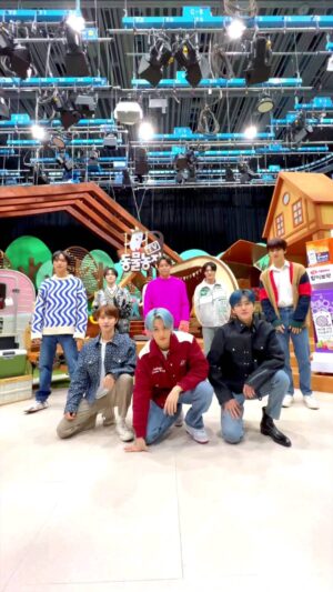 Tony An Instagram - #NCTDREAM 멋진후배들과 #캔디 함께해서 즐거웠어요~ 대박나라~~~^^ 캔디는 뭐 부와명예의 상징이지..ㅎㅎ 

#토니안#tonyan#highfiveofteenagers #nct#nctdream#candy#so#sweet#동물농장