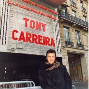 Tony Carreira Instagram - 60! 🎂😉
Agradeço a todos as inúmeras mensagens de aniversário que recebi ao longo do dia de hoje. O vosso carinho é de uma Imensidão  tremenda. A minha gratidão tem a mesma dimensão do vosso Amor.  Muito, muito,  muito obrigado. Aproveito para desejar um Bom Ano Novo com tudo o que há de melhor. Feliz 2024!