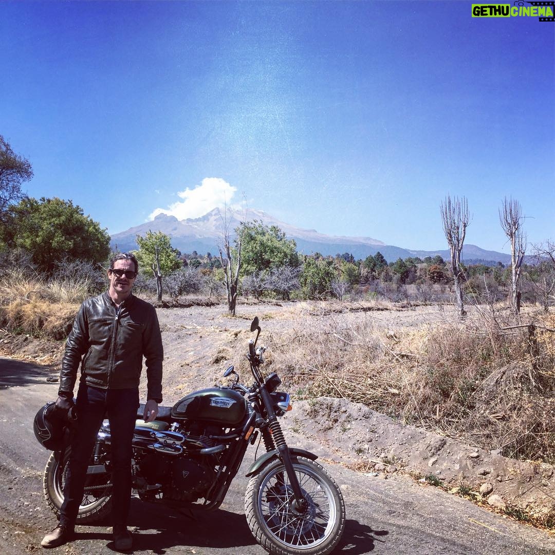 Tony Dalton - 2K Likes - Paso de Cortés.