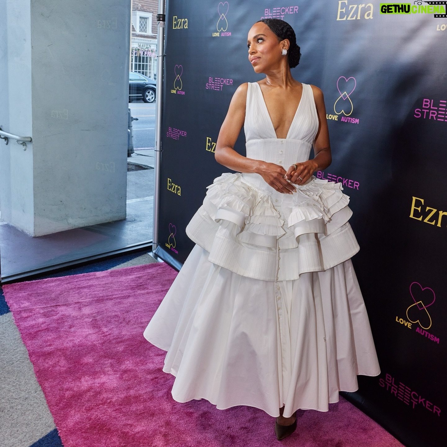Tony Goldwyn - 6.9K Likes - @loveandautism 🤝 LA Premiere of EZRA ✨ Stars @bobby_cannavale and @williamfitzgeraldactor were in attendance with director @tonygoldwyn and screenwriter @tony_spiridakis! Shoutout to our incredible guests including @kerrywashington, @hatsbyabbey, @david_loveonthespectrum, Cary Elwes, and more! EZRA is opening in theaters May 31! #EzraMovie
