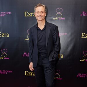 Tony Goldwyn Instagram - @loveandautism 🤝 LA Premiere of EZRA ✨ Stars @bobby_cannavale and @williamfitzgeraldactor were in attendance with director @tonygoldwyn and screenwriter @tony_spiridakis! Shoutout to our incredible guests including @kerrywashington, @hatsbyabbey, @david_loveonthespectrum, Cary Elwes, and more! EZRA is opening in theaters May 31! #EzraMovie