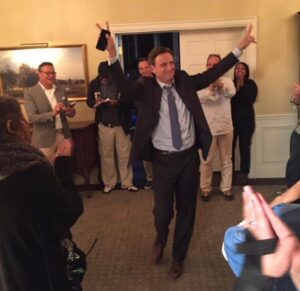 Tony Goldwyn Instagram - Better late than never! Happy 10 years, Gladiators! #ScandalFam