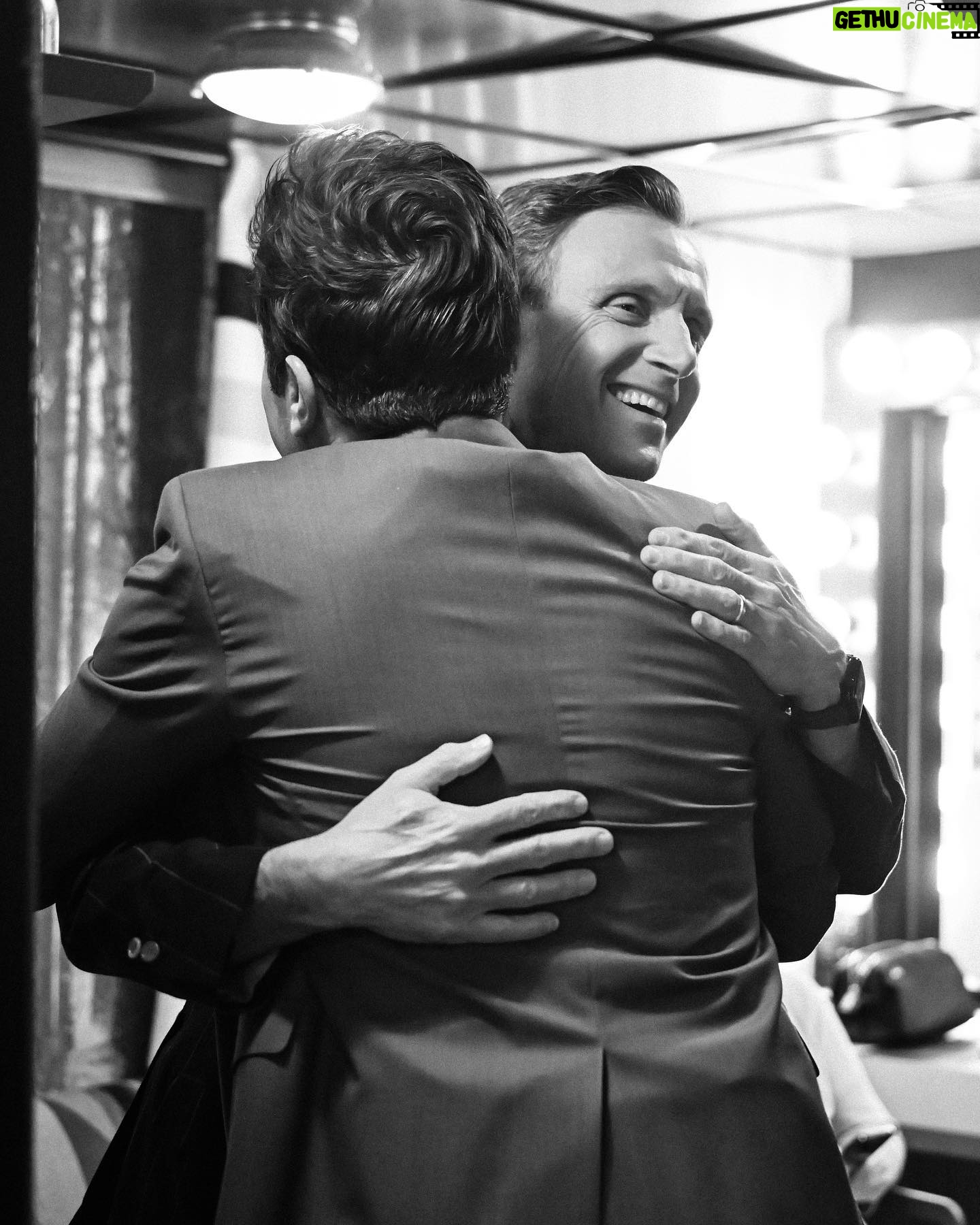 Tony Goldwyn - 13.6K Likes - @tonygoldwyn stops by Studio 6B to talk @nbclawandorder! #FallonTonight
📷 @toddowyoung