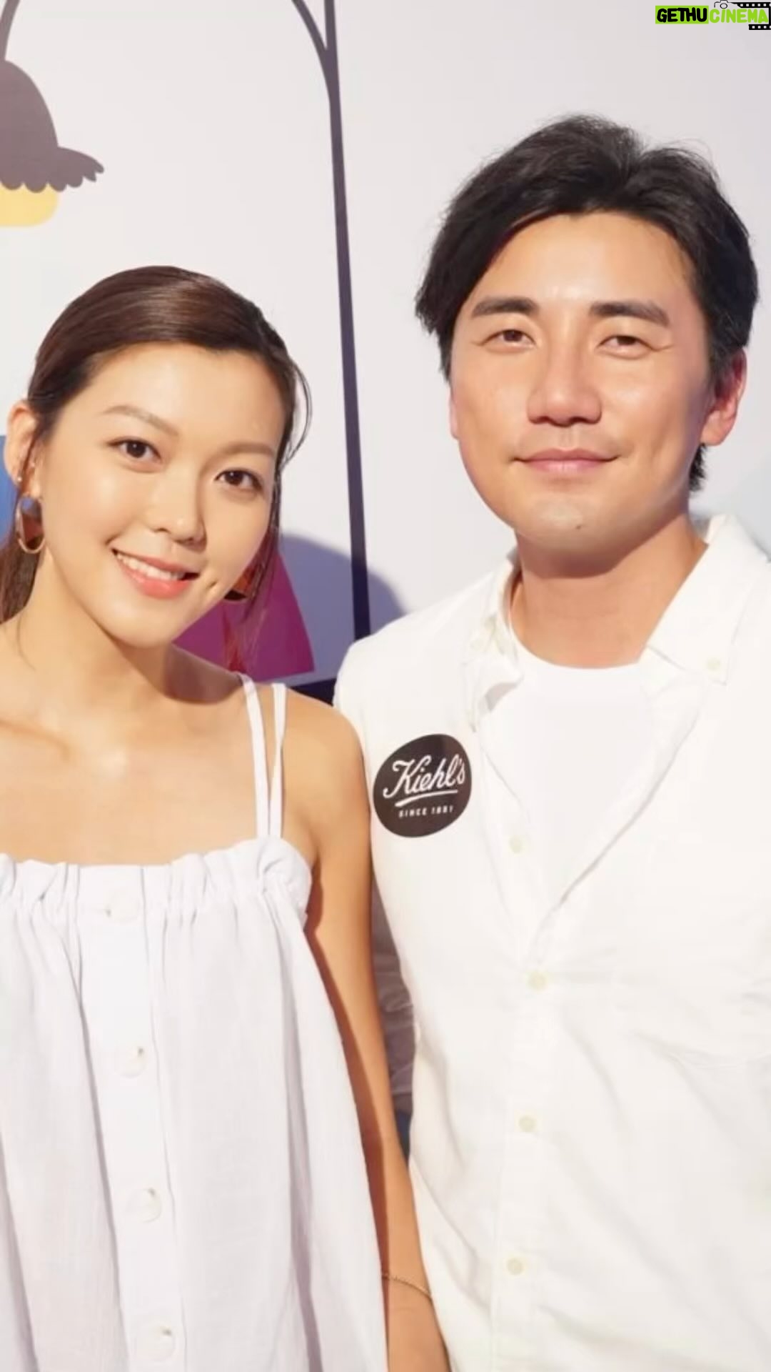 Tony Hung - 5K Likes - 細個唱K唱唔少次「愛很簡單」正常人係唔會唱到陶喆嗰種節奏,所以我放棄唱了,而就用入邊嘅歌詞表達一吓
今日係要用肉麻一啲
不可能更快樂 只要能在一起 做什麼都可以
雖然 世界變個不停 用最真誠的心 讓愛變的簡單
I love u 一直在這裡 Baby 一直在愛你 嗚 Ya~
I love u (Yes I do) 永遠都不放棄 這愛你的權利
彷彿回到之前單純嘅年代!
#520我愛你