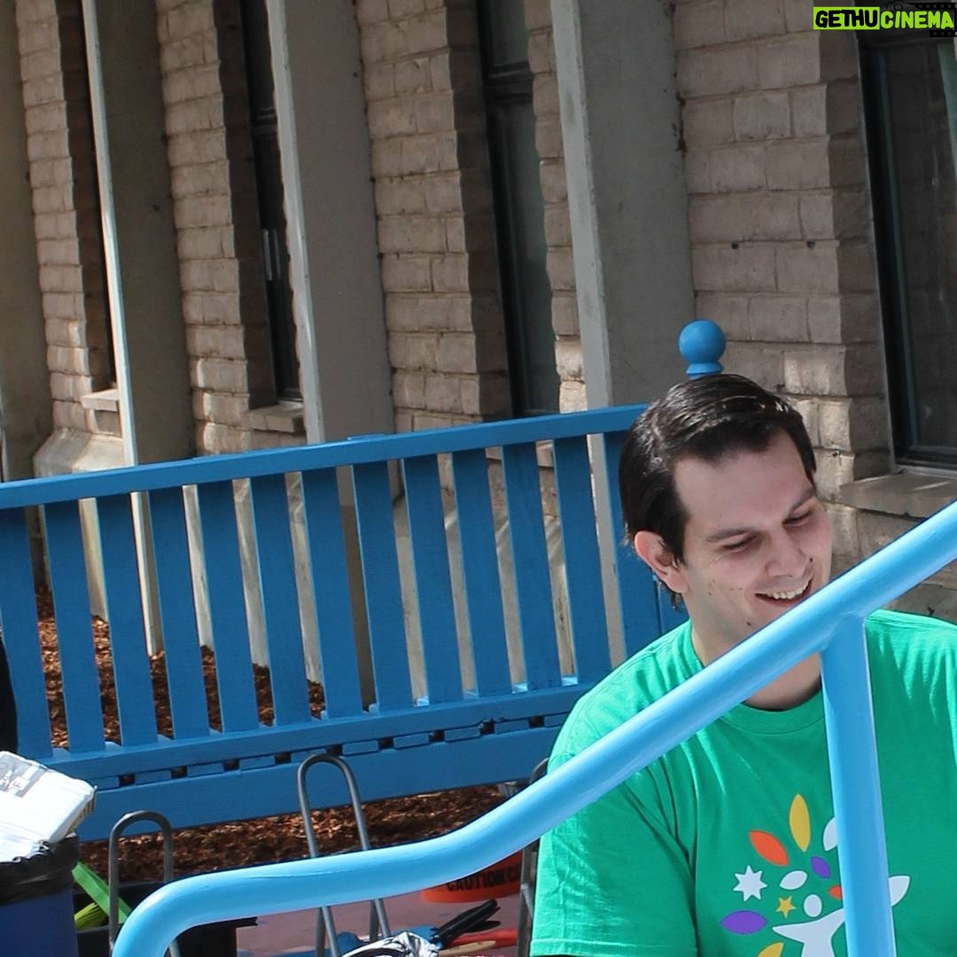 Tony Toste - 172 Likes - Volunteering with co workers from #NBCUniversal and #Comcast to re paint the Boys and Girls Club