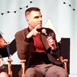 Tony Toste Instagram - For my Star Trek friends - I Had an AMAZING Conversation last night with #ZacharyQuinto aka #Spock from #StarTrek about how he closes down deeply dark and maniacal roles like his new role as #CharlesManx in Nos4a2. It was an honor to get such great advice from a Brilliant Thespian/Actor like Zach. Thanks brother!