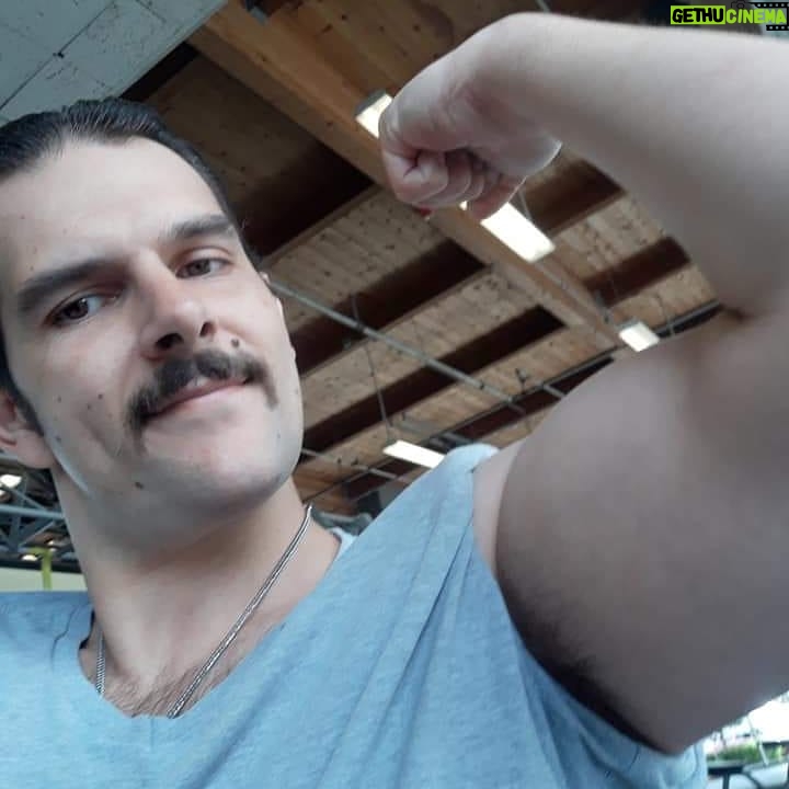 Tony Toste - 185 Likes - Working out never know when it's time to film