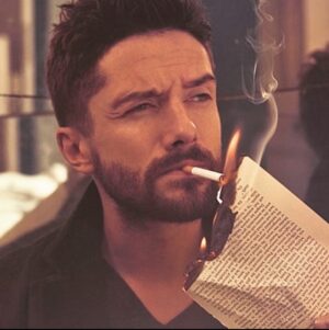 Topher Grace Instagram - Mondays, am I right?