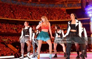 Tori Evans Instagram - So long, London and hello, Dublin 🇮🇪 
.
.
.
From Wembley to Aviva stadium, the gang and I can’t wait to spend 3 nights with you Ireland! Who’s ready for this weekend?!! #theerastour #erasinternational #travel #unitedkingdom  #dublin #ireland 📸 @gettyimages @kevinmazur @garethcattermole