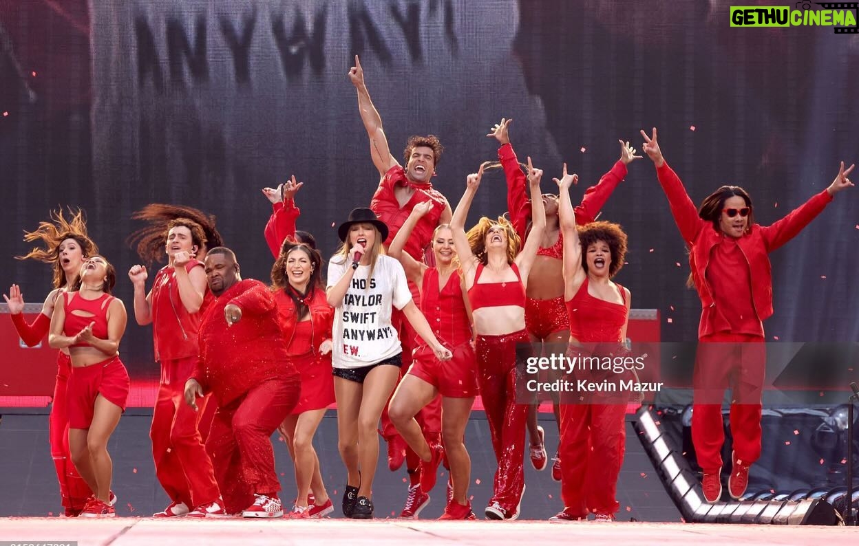 Tori Evans - 37.7K Likes - So long, London and hello, Dublin 🇮🇪
.
.
.
From Wembley to Aviva stadium, the gang and I can’t wait to spend 3 nights with you Ireland! Who’s ready for this weekend?!! #theerastour #erasinternational #travel #unitedkingdom #dublin #ireland 📸 @gettyimages @kevinmazur @garethcattermole