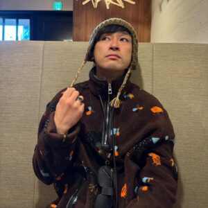 Toshimitsu Instagram - メリークリスマスイブ🎄

可愛いフリース一目惚れで買ったけど、この鳥がオンエアバードにしか見えなくなってきたところです。笑