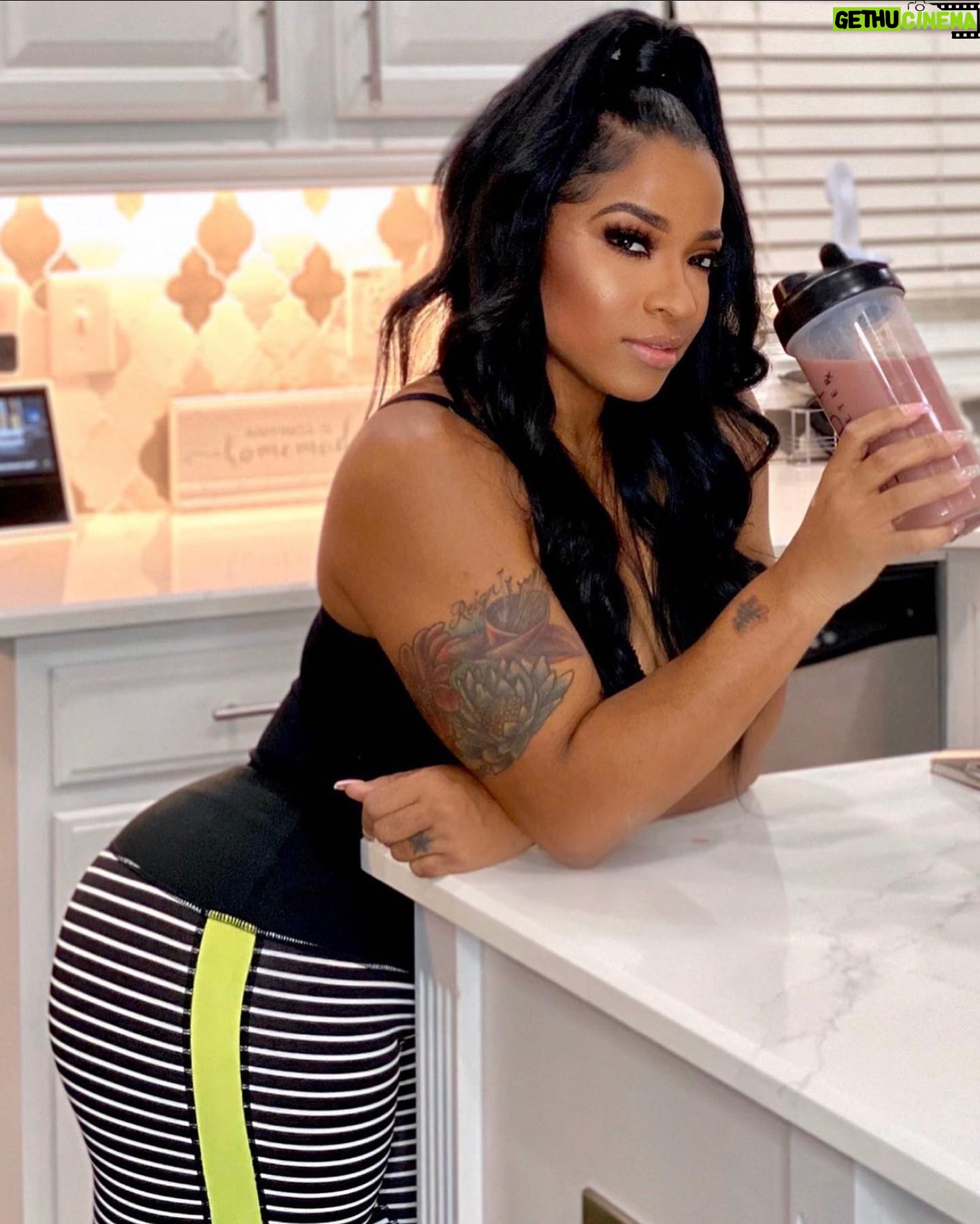 Toya Johnson - 1.6K Likes - 💪🏾💪🏾