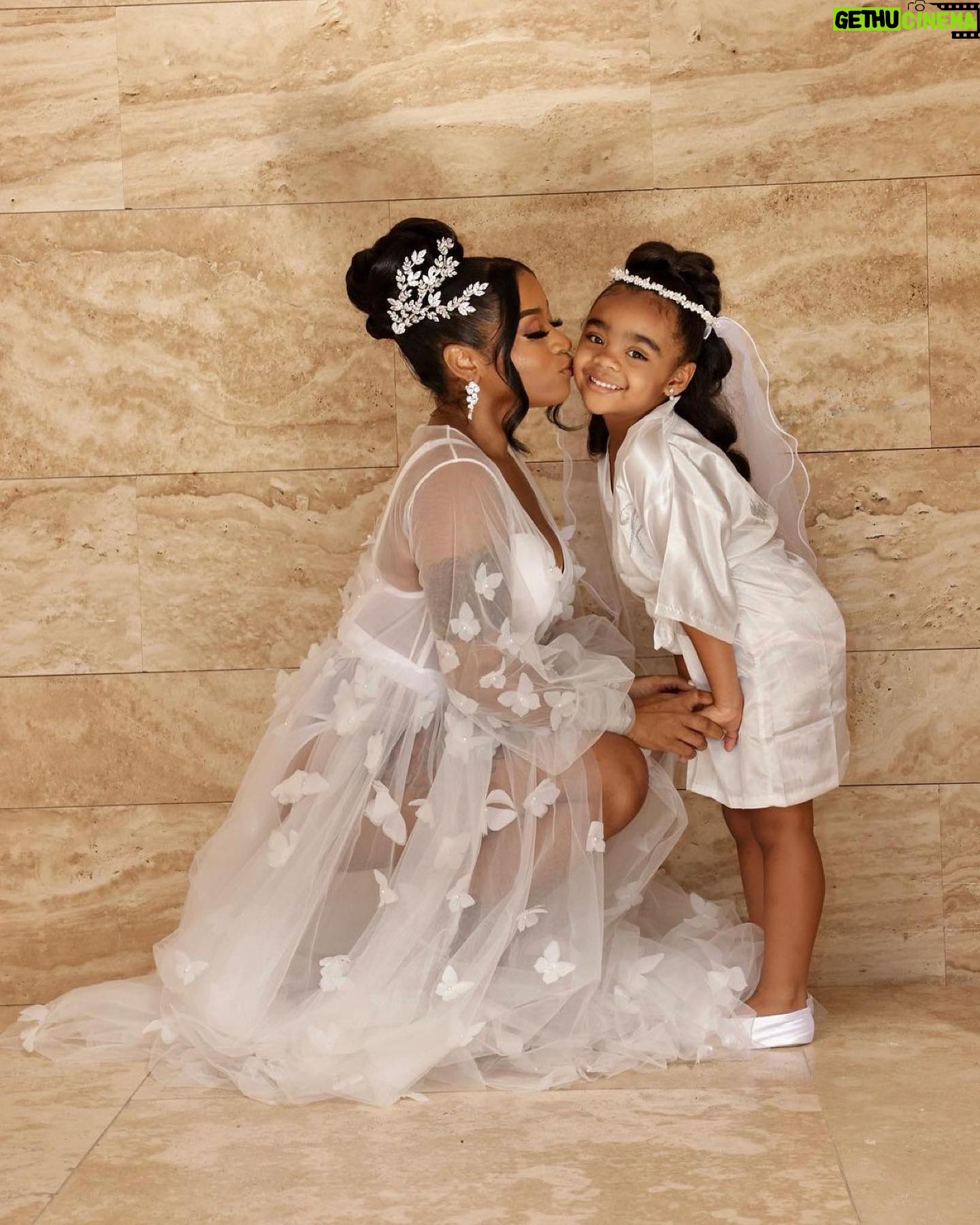 Toya Johnson - 1.2K Likes - #rushingdowntheaisle 🤍