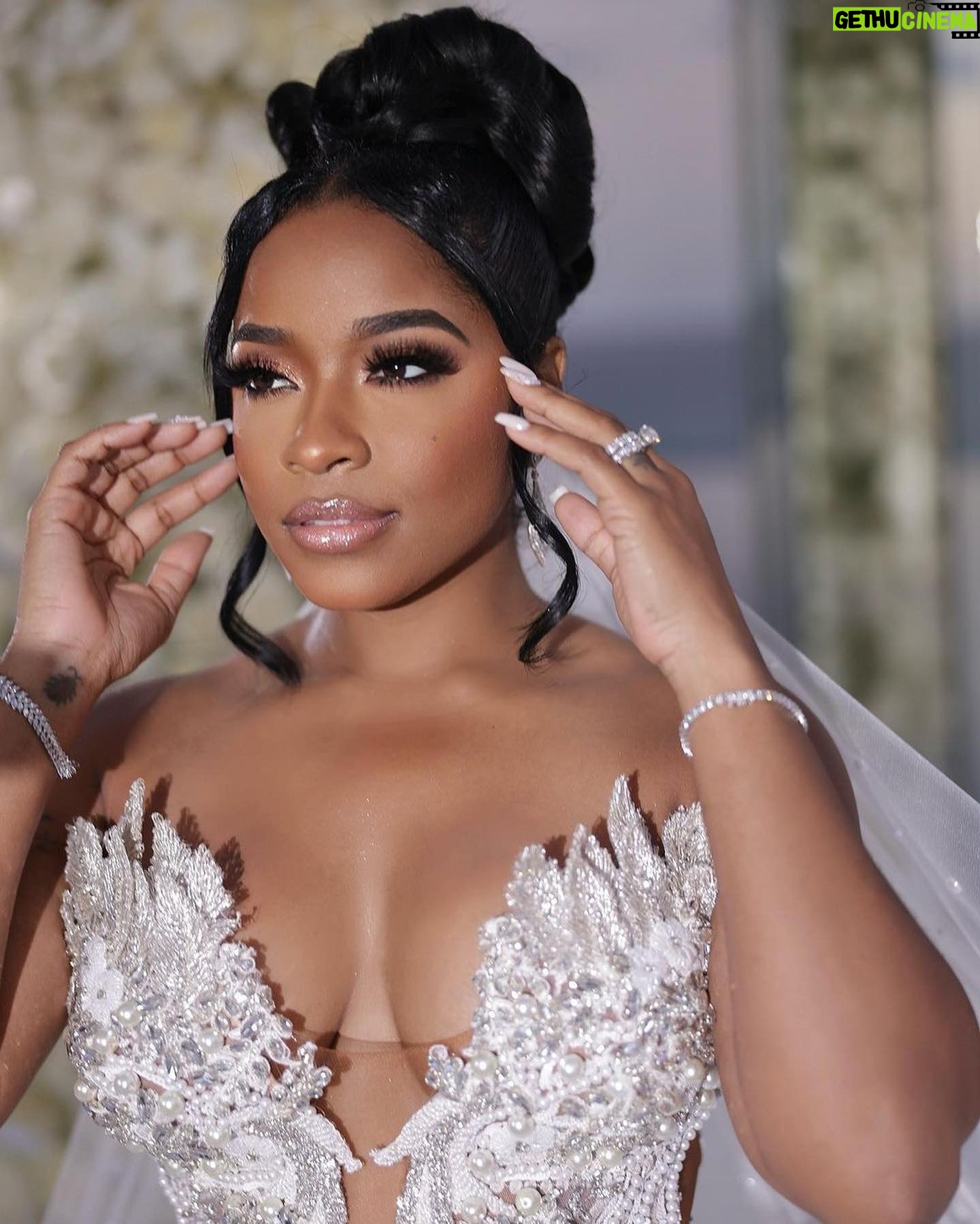 Toya Johnson - 0.9K Likes - Here comes the bride 👰🏾♀️❤️🎉