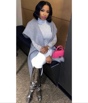 Toya Johnson Instagram - With a pop of color 🌺