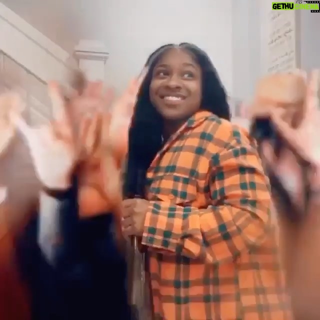 Toya Johnson - 776 Likes - @colormenae did that!! 🔥
#tiktok #tiktokdance