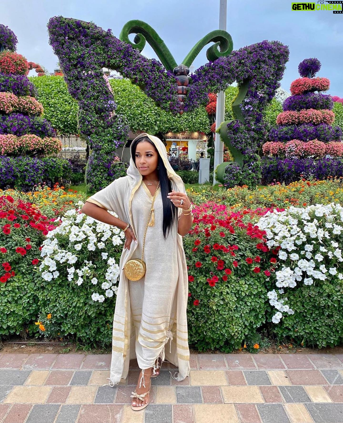 Toya Johnson - 600 Likes - Dubai Miracle Garden 🌺
