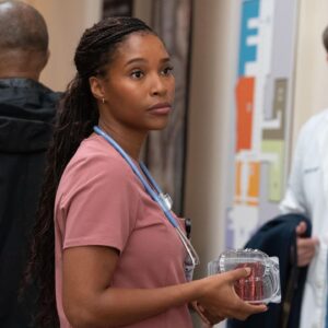 Toya Turner Instagram - @NewAmsterdam airs tonight (11/22) at 10/9c on @NBC! 🤰🏾🤎🍰
 #NewAmsterdam