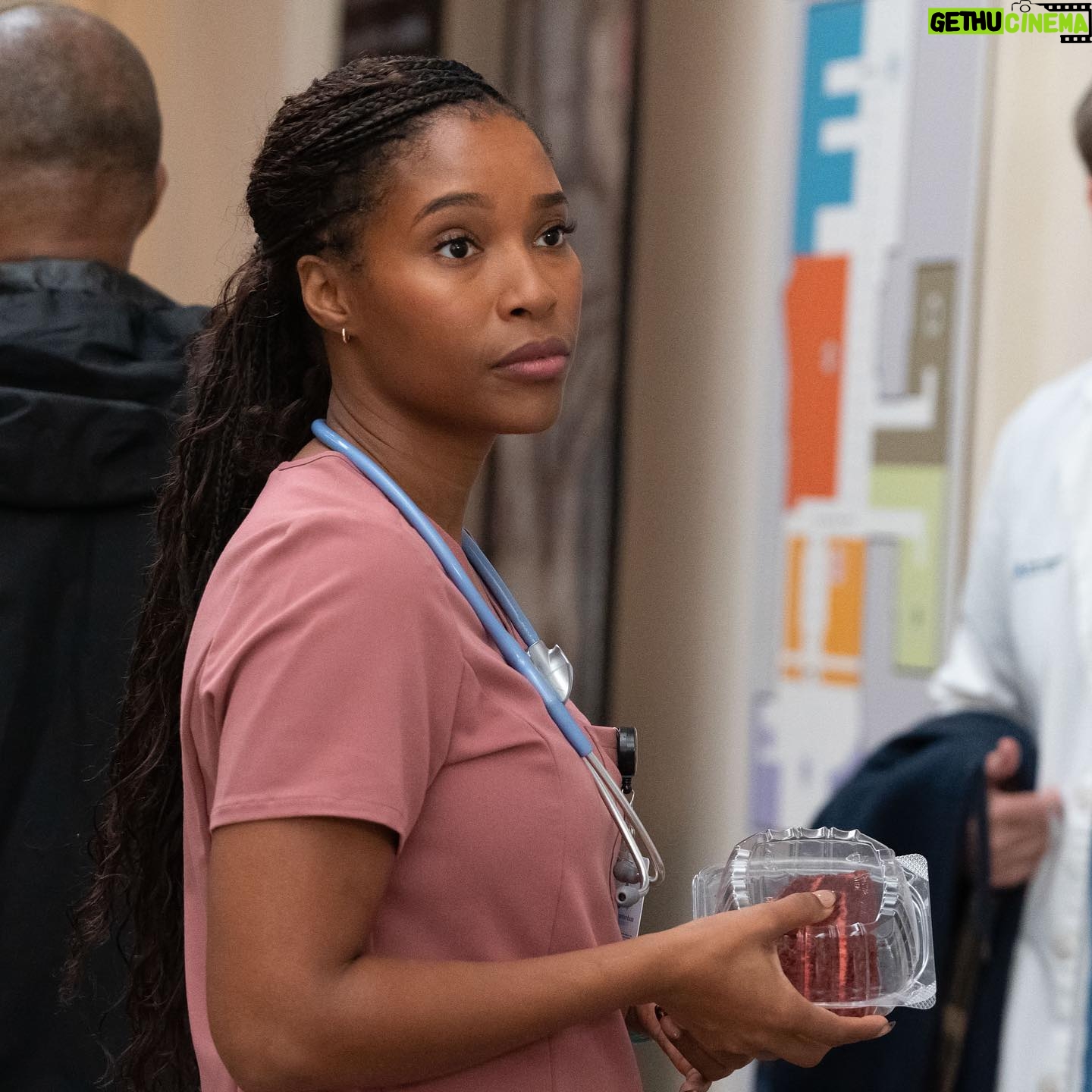 Toya Turner - 5.4K Likes - @NewAmsterdam airs tonight (11/22) at 10/9c on @NBC! 🤰🏾🤎🍰
#NewAmsterdam