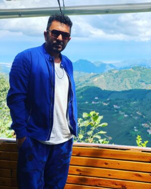 Toygan Avanoğlu Instagram - Mavi candır😎