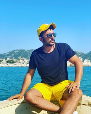 Toygan Avanoğlu Instagram - Sarı mı siyah mı 😎
