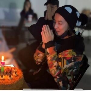 Tracy Chou Instagram - 今天奔4了😂

這幾年最希望的
就是家人朋友
都健康平安喜樂
沒有什麼比這些更重要

謝謝祝福❤️
＃生日快樂
＃米拉姐姐真的全宇宙最可愛